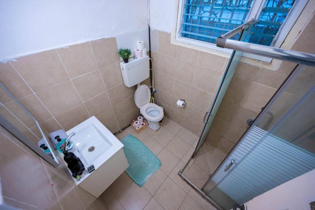 Studio Apartment In Ben Yehuda Cozy And Convinent Tel Aviv Bagian luar foto