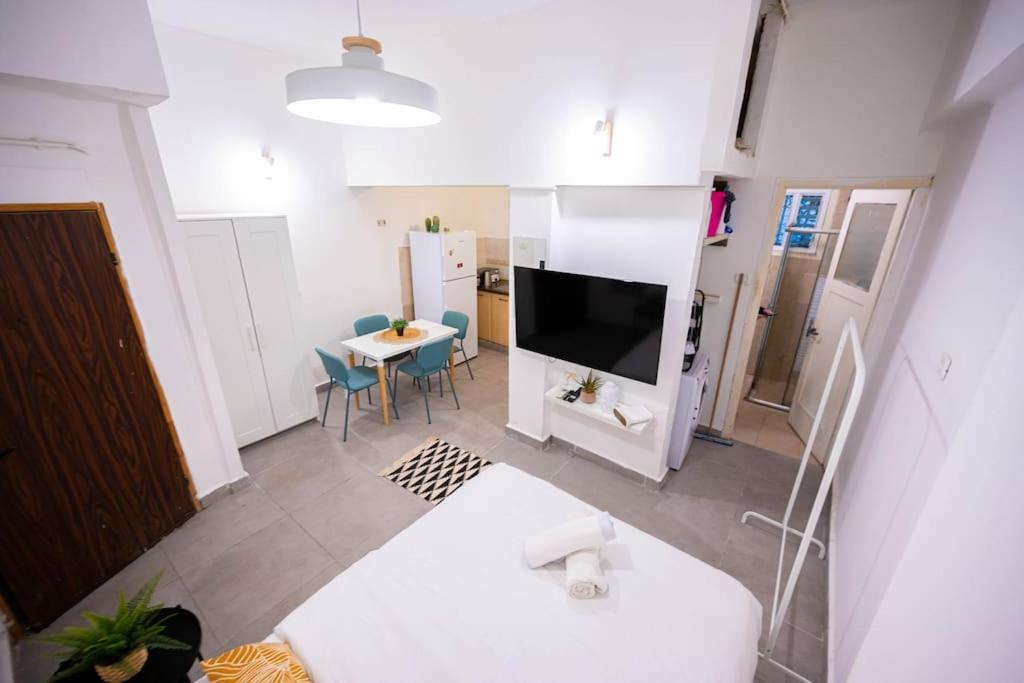 Studio Apartment In Ben Yehuda Cozy And Convinent Tel Aviv Bagian luar foto