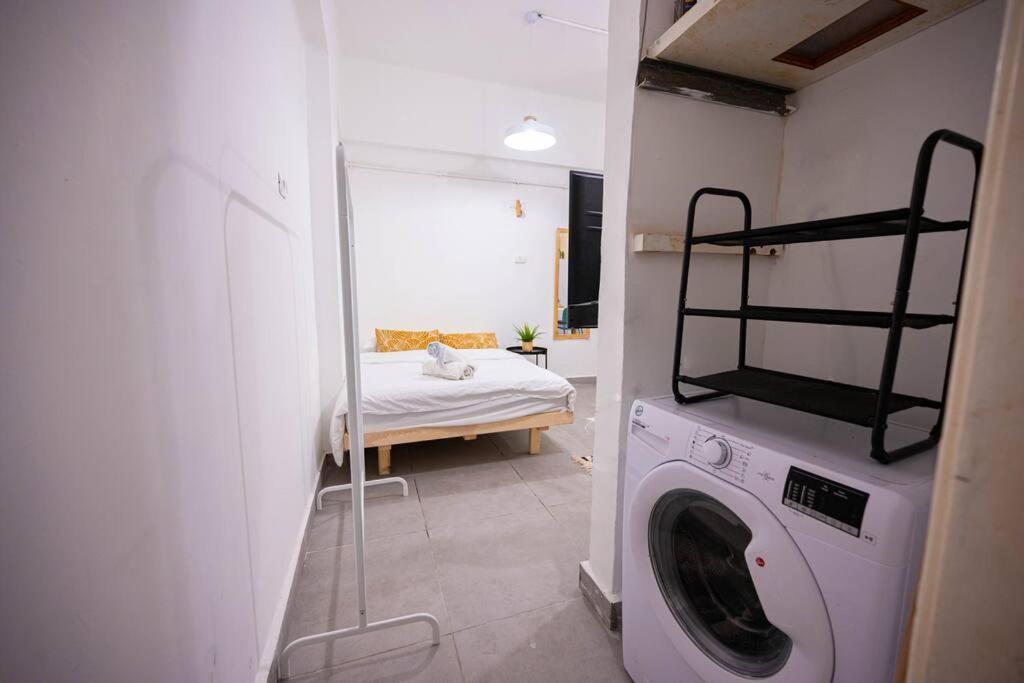 Studio Apartment In Ben Yehuda Cozy And Convinent Tel Aviv Bagian luar foto